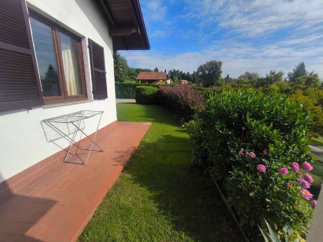 Villa in vendita a Arona NO