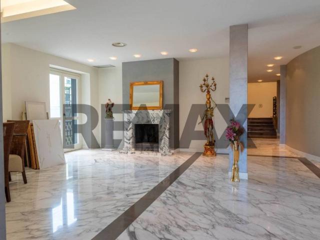 Villa in vendita a Arona NO