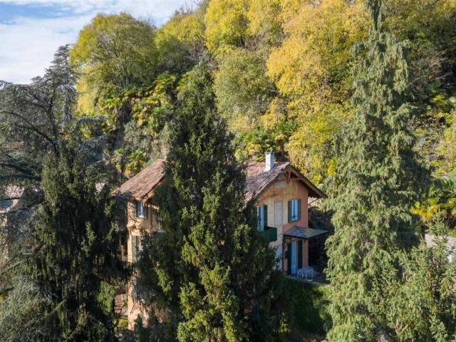 Villa in vendita a Arona NO