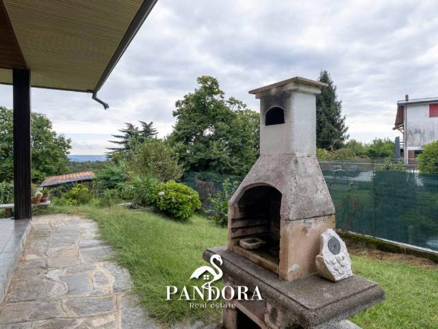 Villa in vendita a Arona NO