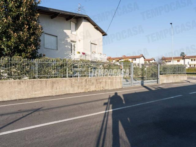 Villa in vendita a Arosio CO