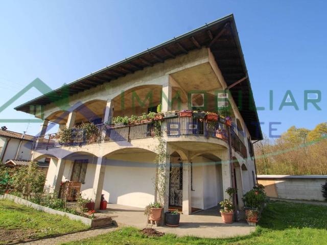 Villa in vendita a Arsago Seprio VA