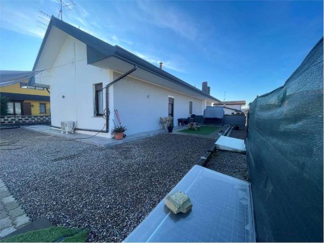 Villa in vendita a Arsago Seprio VA
