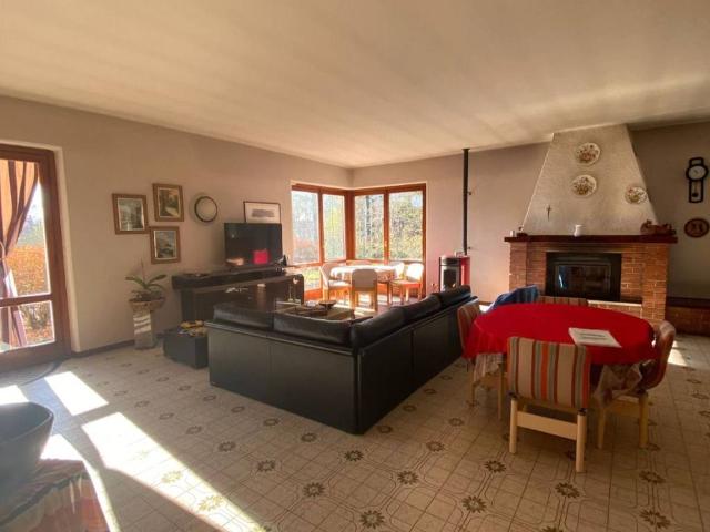 Villa in vendita a Arsago Seprio VA