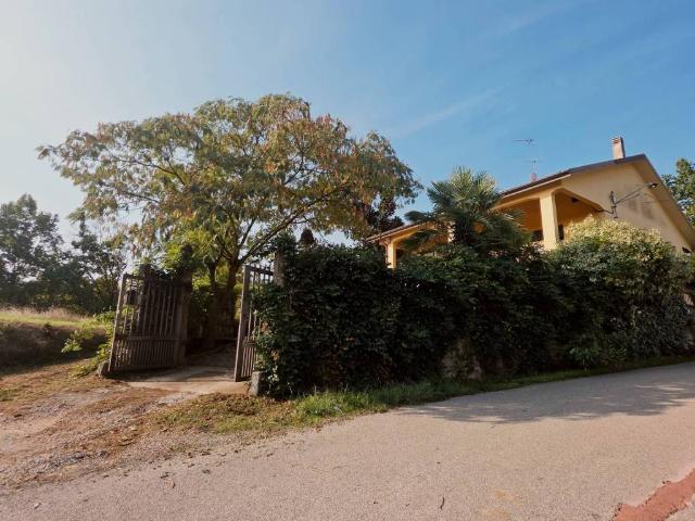 Villa in vendita a Asti AT