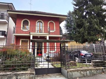 Villa in vendita a Asti AT