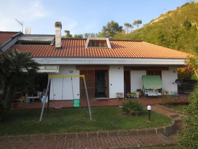 Villa in vendita a Ascoli Piceno