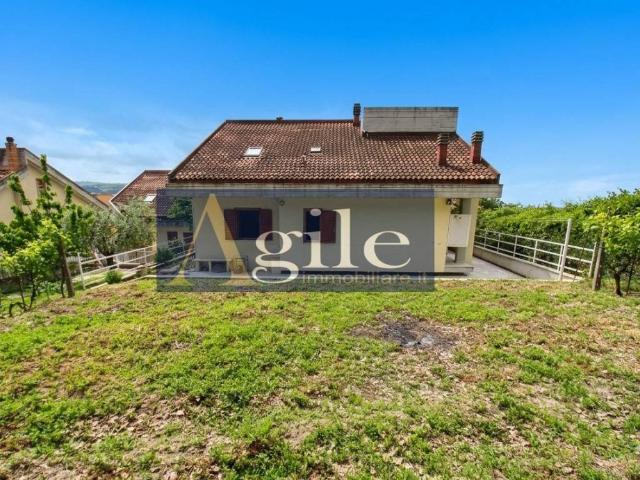 Villa in vendita a Ascoli Piceno AP