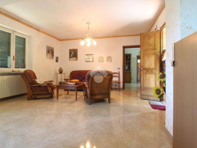 Villa in vendita a Ascrea RI