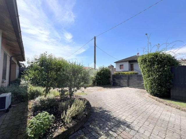 Villa in vendita a Asola MN