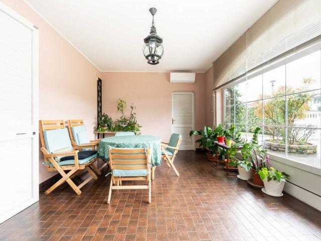 Villa in vendita a Assago MI