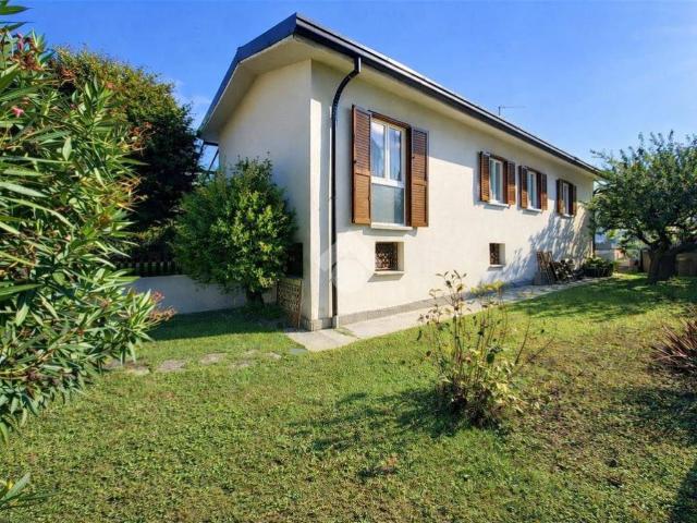 Villa in vendita a Asso CO