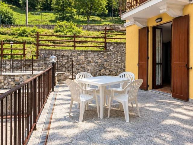 Villa in vendita a Asso CO