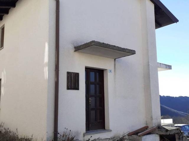 Villa in vendita a Attimis UD
