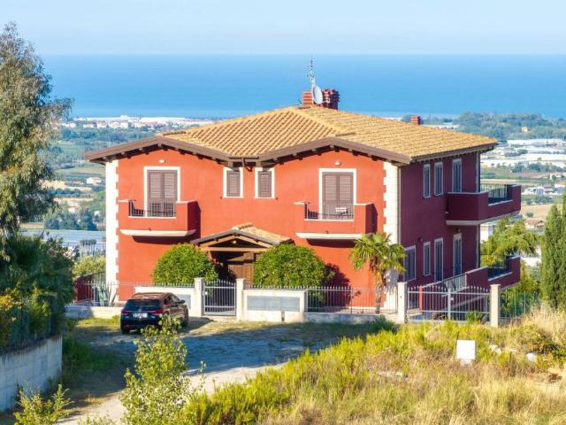 Villa in vendita a Atri TE
