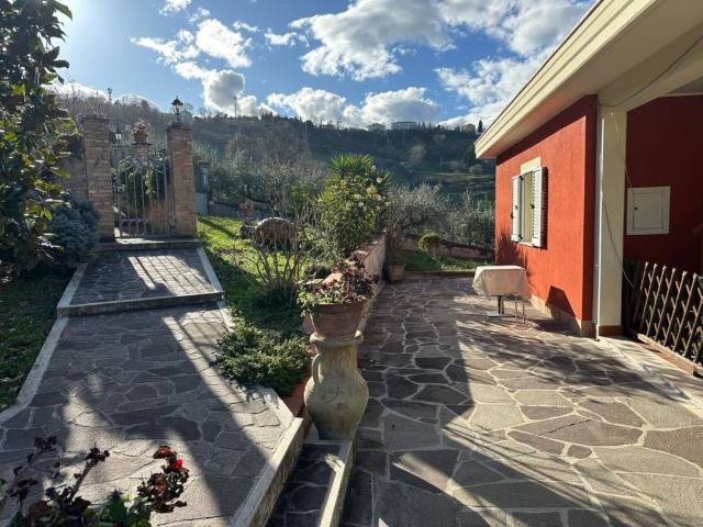 Villa in vendita a Atri TE