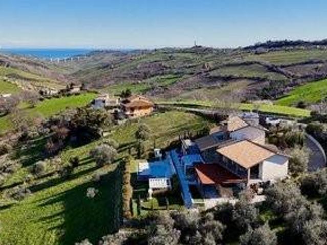 Villa in vendita a Atri TE