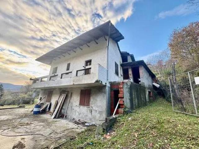 Villa in vendita a Aulla MS