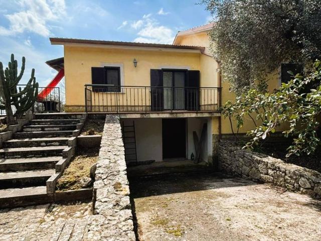 Villa in vendita a Ausonia FR
