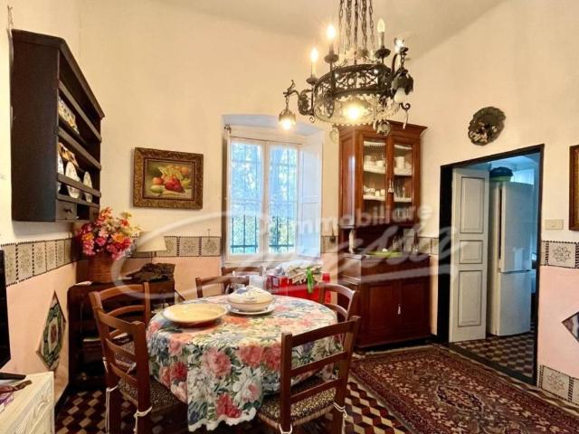 Villa in vendita a Avegno GE
