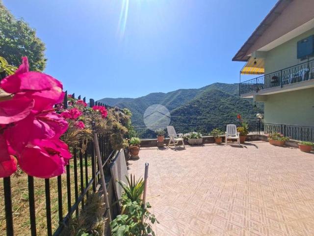 Villa in vendita a Avegno GE