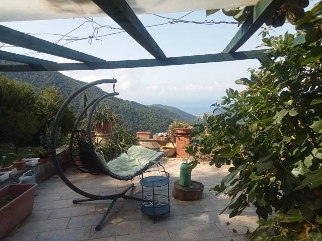Villa in vendita a Avegno GE