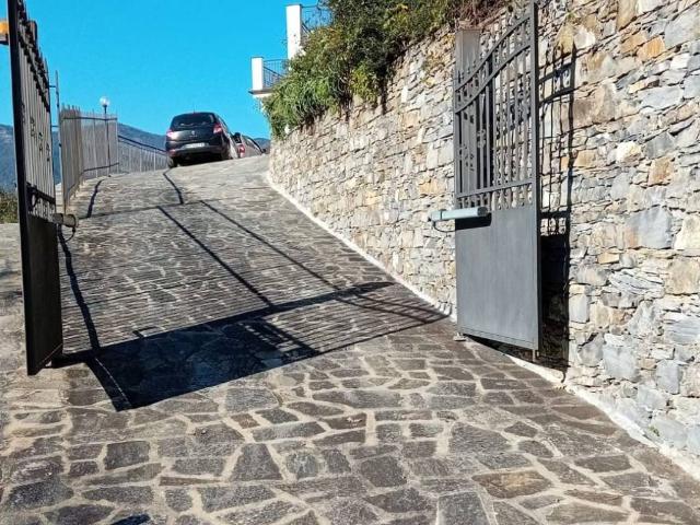 Villa in vendita a Avegno GE