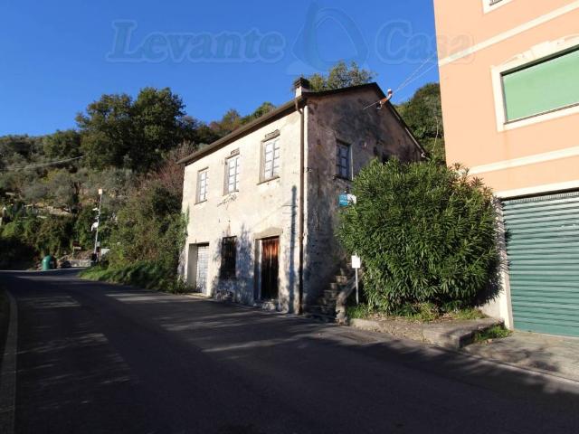Villa in vendita a Avegno GE