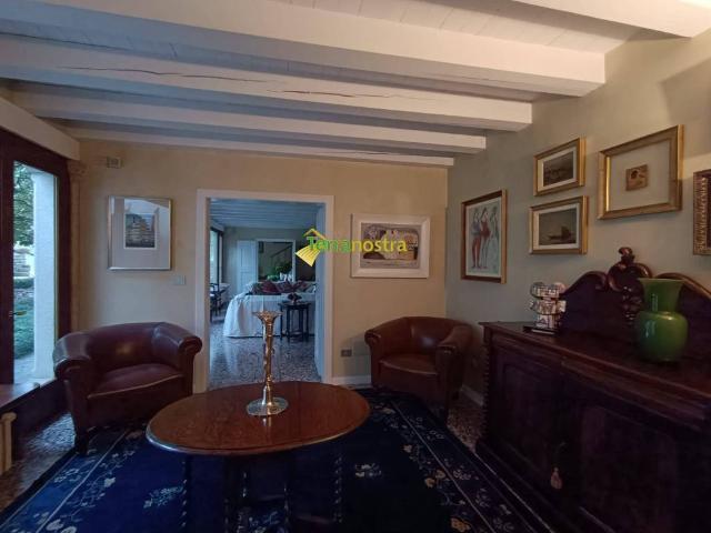 Villa in vendita a Aviano PN