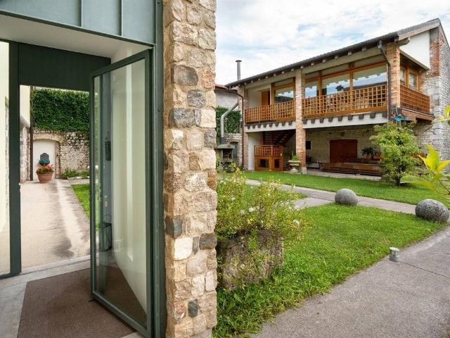 Villa in vendita a Aviano PN