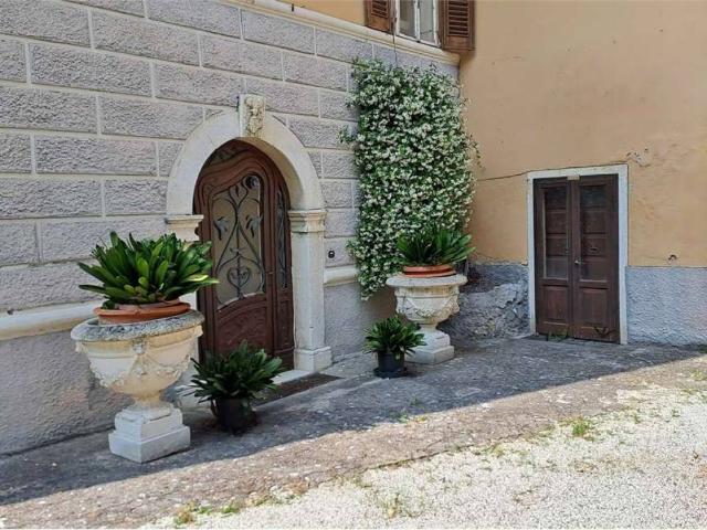 Villa in vendita a Avio TN