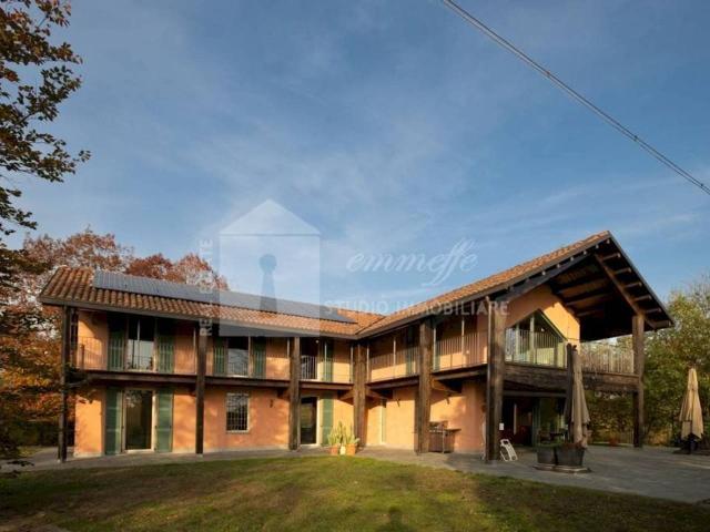 Villa in vendita a Azzano D'Asti