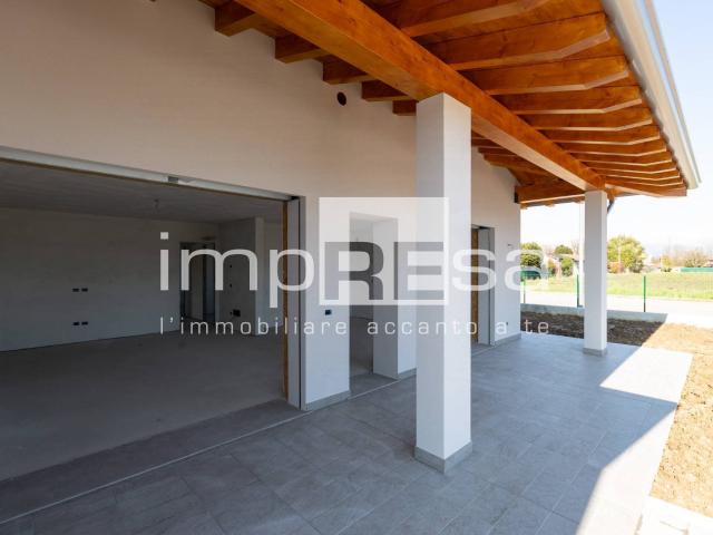 Villa in vendita a Azzano Decimo, Corva