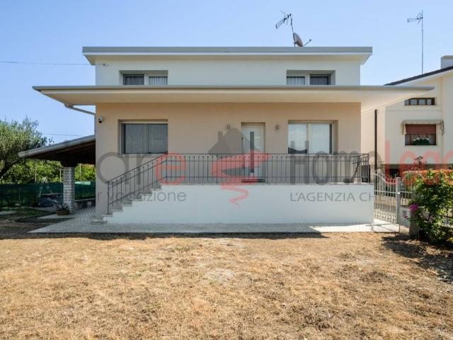 Villa in vendita a Azzano Decimo PN
