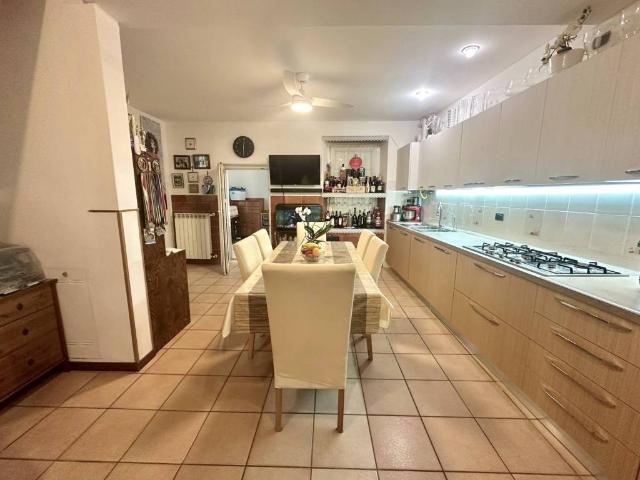 Villa in vendita a Azzano San Paolo BG