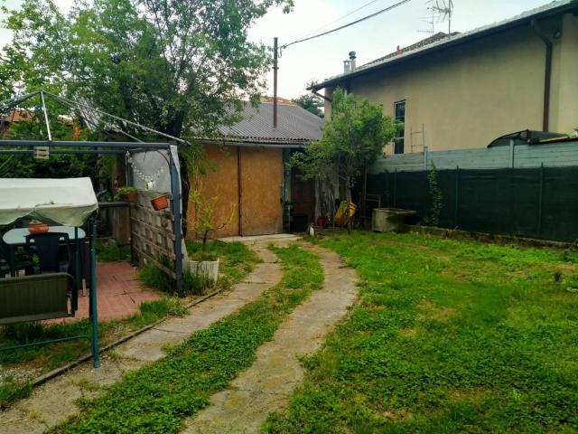 Villa in vendita a Azzate VA