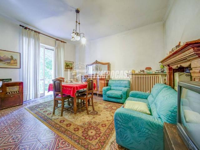 Villa in vendita a Azzate VA