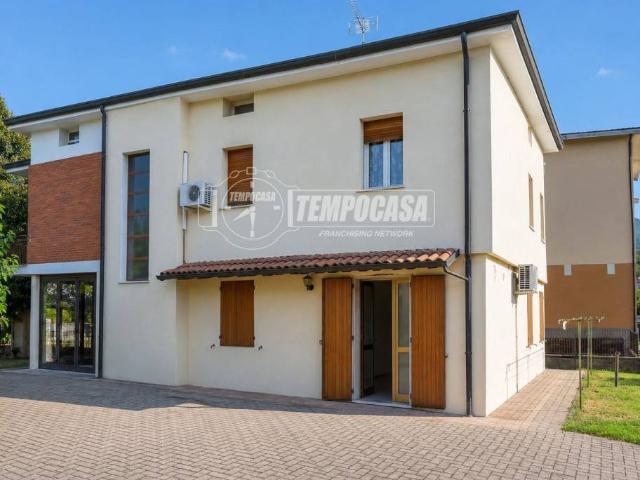 Villa in vendita a Botticino BS