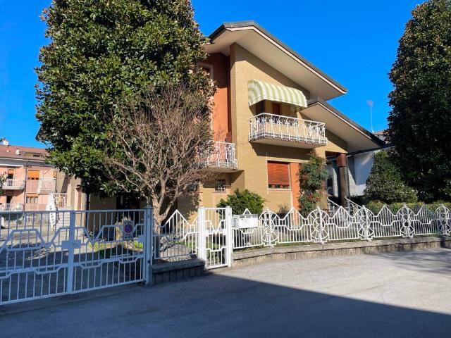 Villa in vendita a Boves CN
