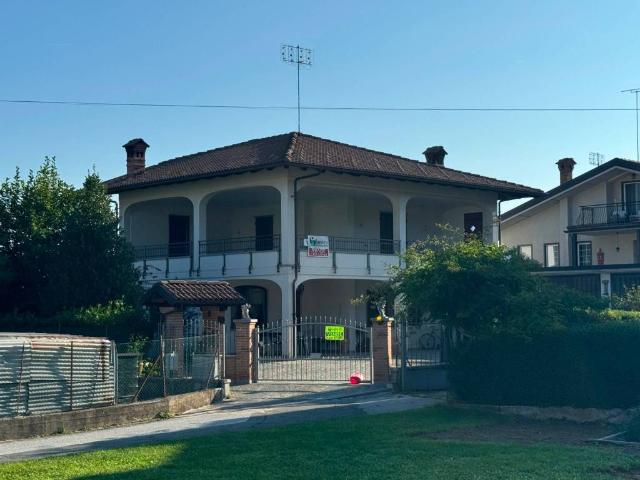 Villa in vendita a Boves CN
