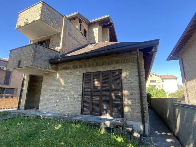 Villa in vendita a Bovisio Masciago MB