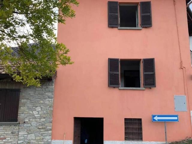 Villa in vendita a Bobbio PC