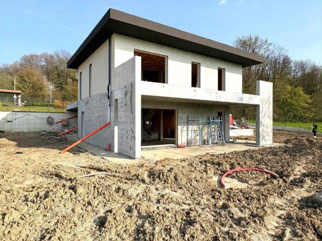 Villa in vendita a Bodio Lomnago VA