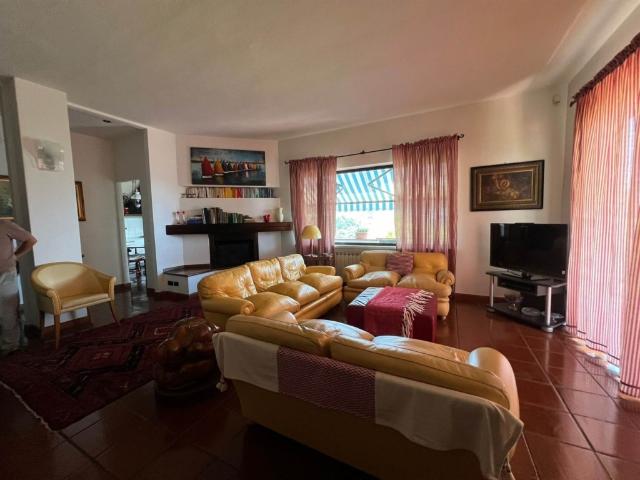 Villa in vendita a Bolano, Ceparana