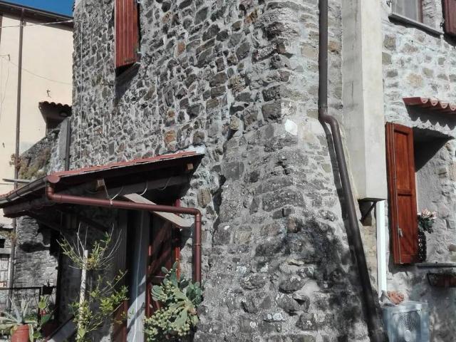 Villa in vendita a Bolano SP