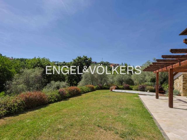 Villa in vendita a Bolano SP
