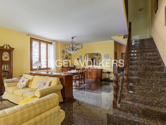 Villa in vendita a Bologna BO