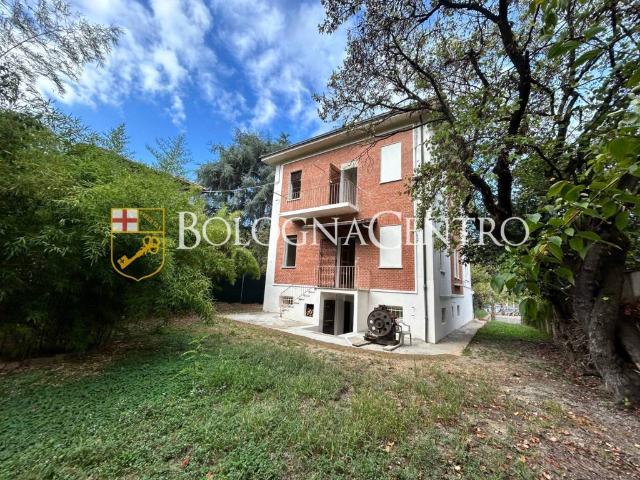 Villa in vendita a Bologna BO