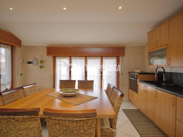 Villa in vendita a Bollate MI