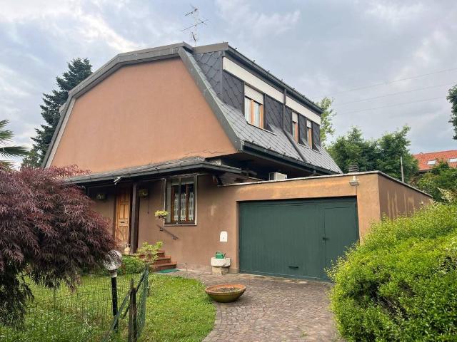 Villa in vendita a Bollate MI